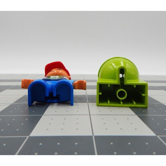 LEGO Duplo Nursery School Set 10833 Replacements Sink Skater Boy My Town - Picture 7 of 7